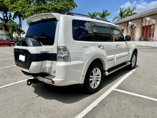 2018 Mitsubishi Pajero GLS