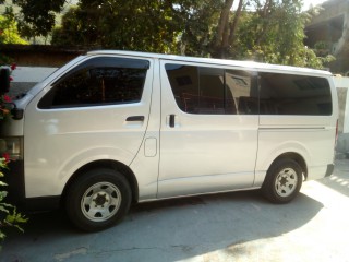 2006 Toyota Reguis Ace for sale in Kingston / St. Andrew, Jamaica