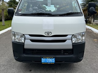 2016 Toyota HIACE DUAL AC