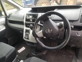 2011 Toyota Voxy zs for sale in Manchester, Jamaica