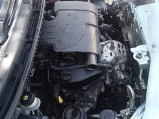 2012 Toyota Belta
$800,000