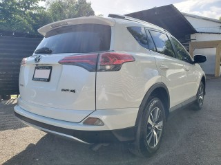 2016 Toyota RAV4
$2,990,000