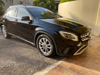 2018 Mercedes Benz GLA 180 for sale in Kingston / St. Andrew, 