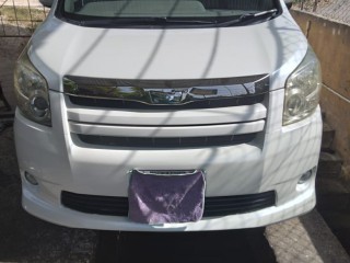 2009 Toyota Noah