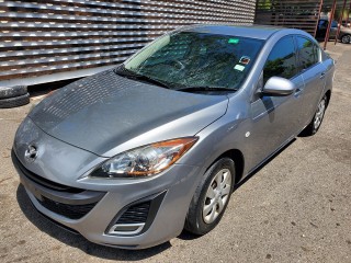 2011 Mazda AXELA 
$990,000