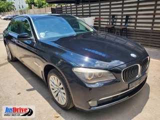 2011 BMW 730i