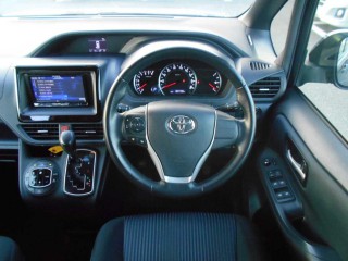 2014 Toyota Voxy for sale in Westmoreland, Jamaica