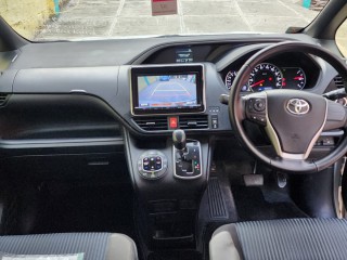 2015 Toyota VOXY