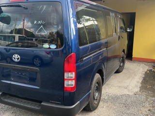 2012 Toyota HIACE