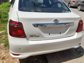 2018 Toyota Axio 
$2,200,000
