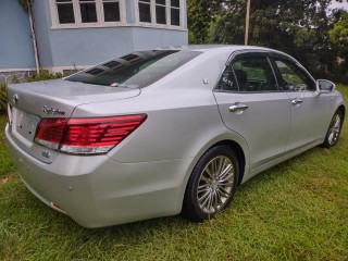 2015 Toyota Crown