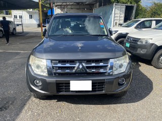 2012 Mitsubishi PAJERO