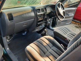 2001 Toyota 2001 tayota hilux for sale in St. Elizabeth, Jamaica