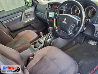 2016 Mitsubishi Pajero