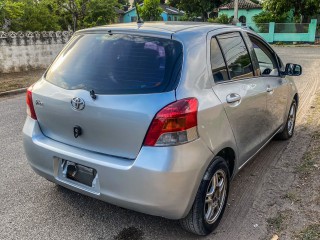 2007 Toyota vitz