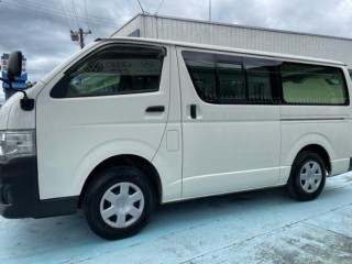 2010 Toyota HIACE VAN