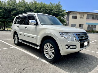 2018 Mitsubishi Pajero GLS