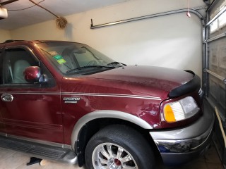 2000 Ford Ford Expedition Eddie Bauer for sale in Manchester, Jamaica