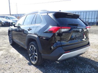 2021 Toyota RAV4 
$6,400,000