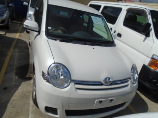 2012 Toyota Sienta for sale in Kingston / St. Andrew, Jamaica