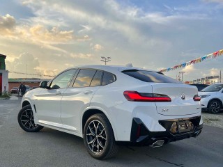 2022 BMW X4