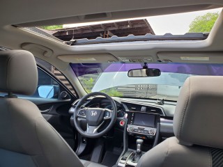 2016 Honda CIVIC
$1,990,000