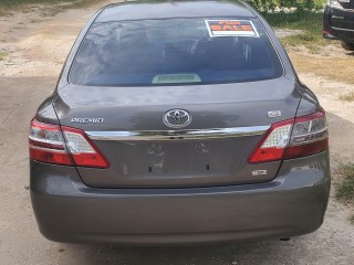 2011 Toyota Premio
$1,600,000
