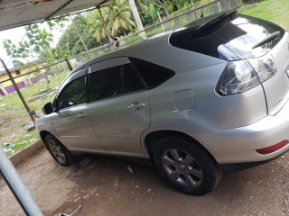 2004 Toyota Harrier