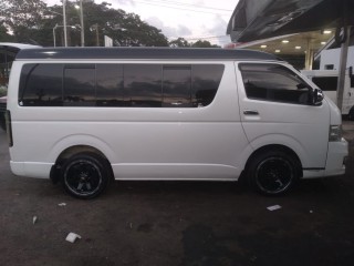 2013 Toyota Hiace