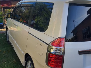 2010 Toyota Noah for sale in Westmoreland, Jamaica