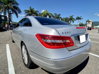 2010 Mercedes Benz E250 for sale in Kingston / St. Andrew, Jamaica