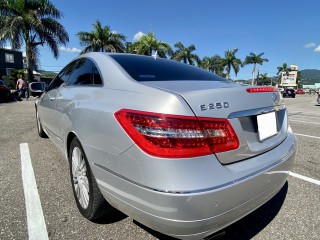 2010 Mercedes Benz E250