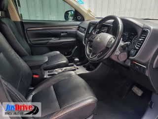 2016 Mitsubishi OUTLANDER for sale in Kingston / St. Andrew, Jamaica