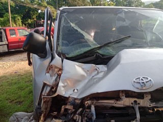 2017 Toyota Damage hiace bus for sale in Kingston / St. Andrew, Jamaica