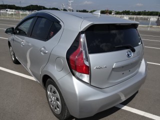 2016 Toyota Aqua Hybrid for sale in Kingston / St. Andrew, Jamaica