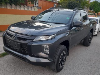 2021 Mitsubishi Sportero