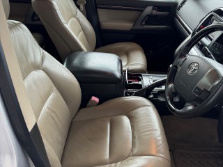 2008 Toyota Land Cruiser
$5,500,000