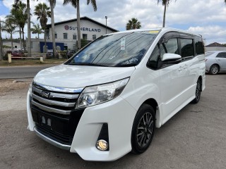 2014 Toyota Noah Si