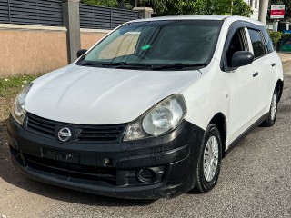 2012 Nissan AD Wagon
$580,000