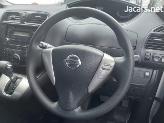 2013 Nissan Serena