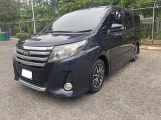 2017 Toyota Noah Si