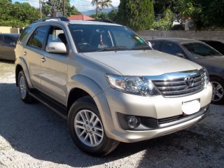 2015 Toyota Fortuner  MUST GO for sale in Kingston / St. Andrew, Jamaica