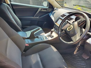 2011 Mazda AXELA 
$990,000