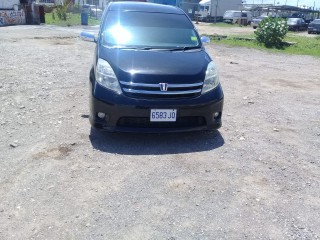 2010 Toyota ISIS platana for sale in Kingston / St. Andrew, Jamaica