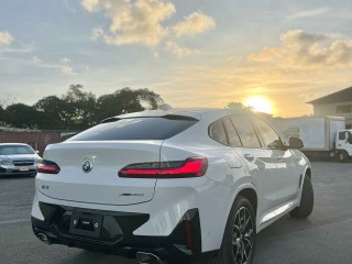 2022 BMW X4