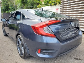 2016 Honda CIVIC
$1,990,000