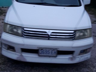1999 Mitsubishi Chariot