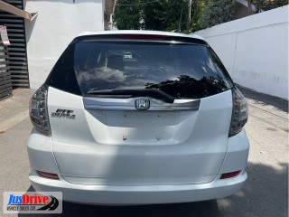 2013 Honda FIT SHUTTLE