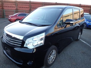 2013 Toyota Noah for sale in Kingston / St. Andrew, Jamaica