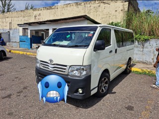 2010 Toyota Hiace